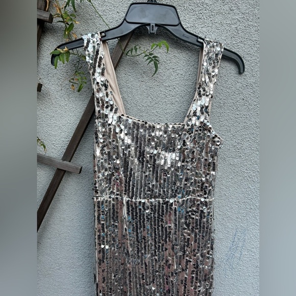 Show Me Your Mumu Eden Midi Dress in Platinum Party Sequins New with Tags! - Picture 8 of 10